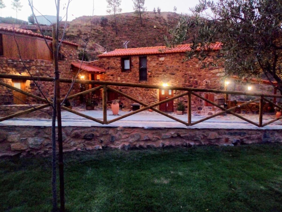 Willa Refugio Do Raposo/Casa Deneb Montes da Senhora Zewnętrze zdjęcie