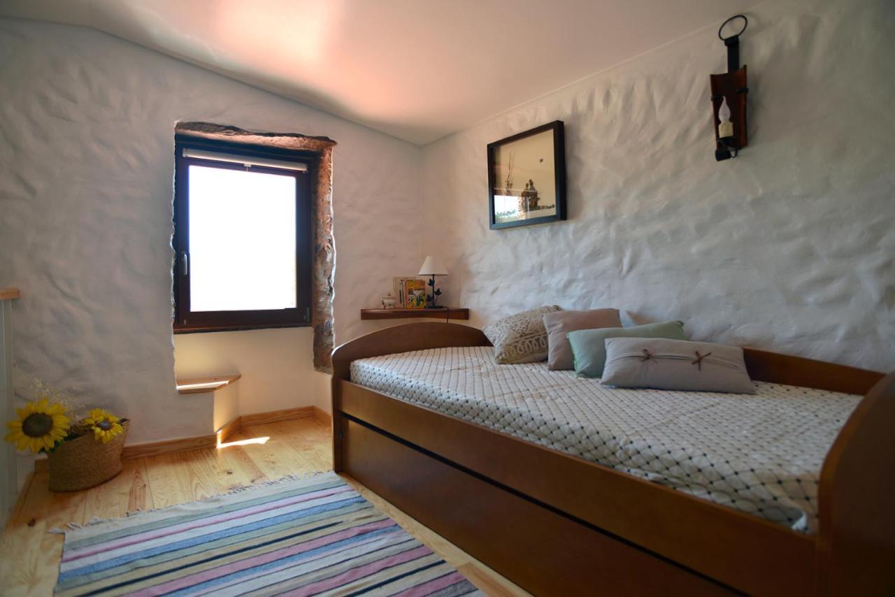 Willa Refugio Do Raposo/Casa Deneb Montes da Senhora Zewnętrze zdjęcie